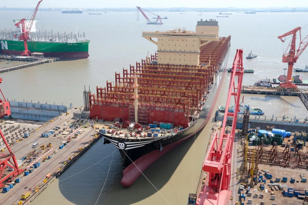 24116 TEU！MSC在沪东中华造了一艘船，比长荣的巨无霸更大！